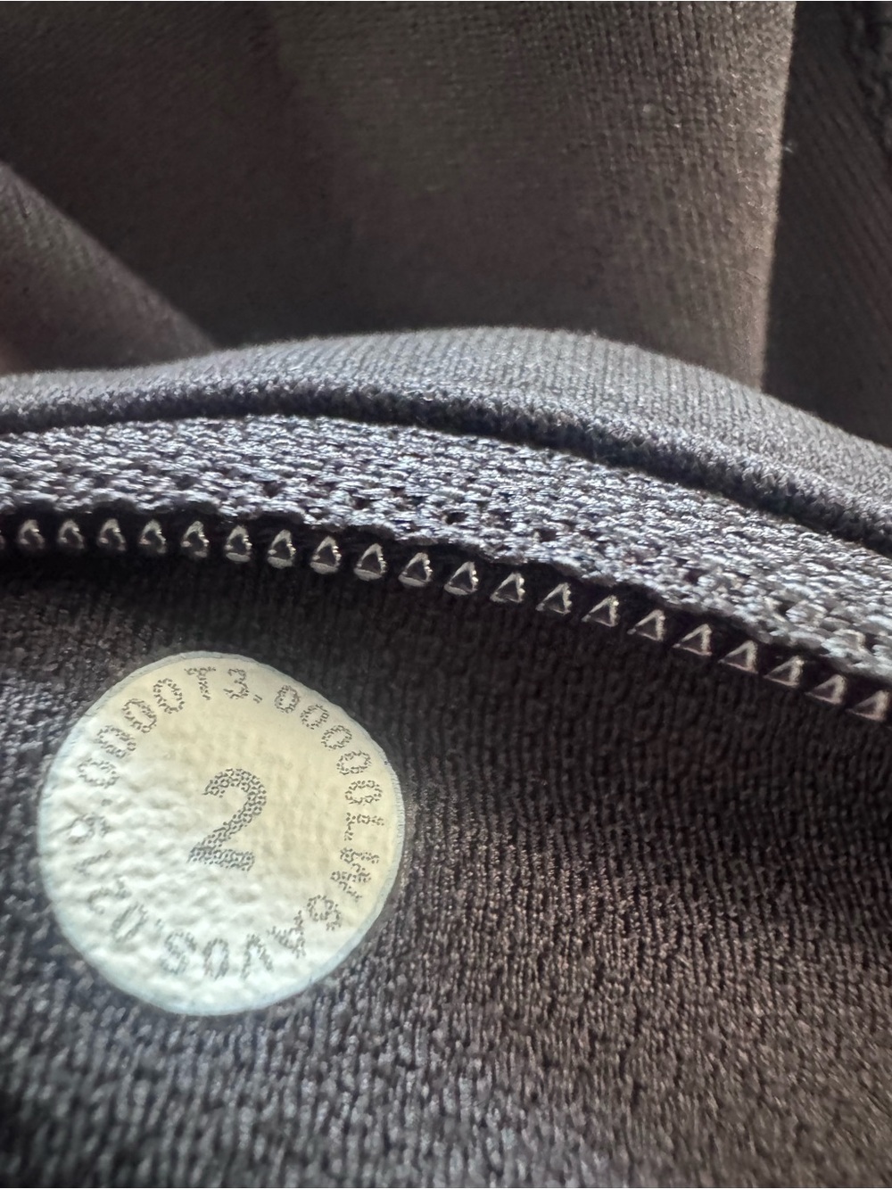 Lululemon Black Mesh Back Leggings Size 2 23” - Picture 3 of 4